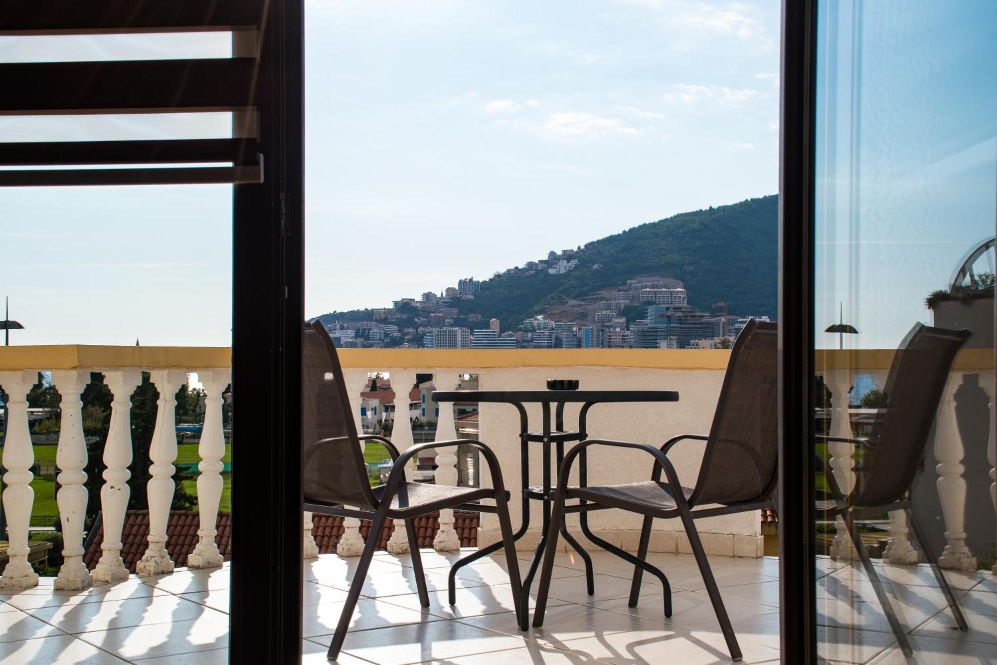Villa Vojnic Budva Exterior photo