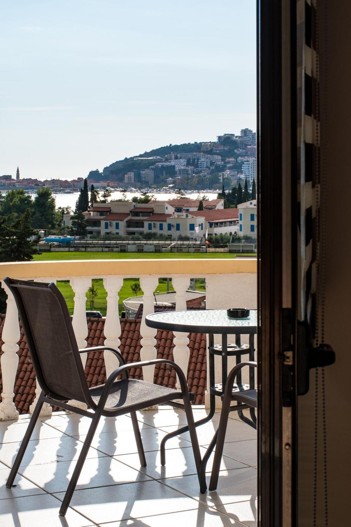 Villa Vojnic Budva Exterior photo