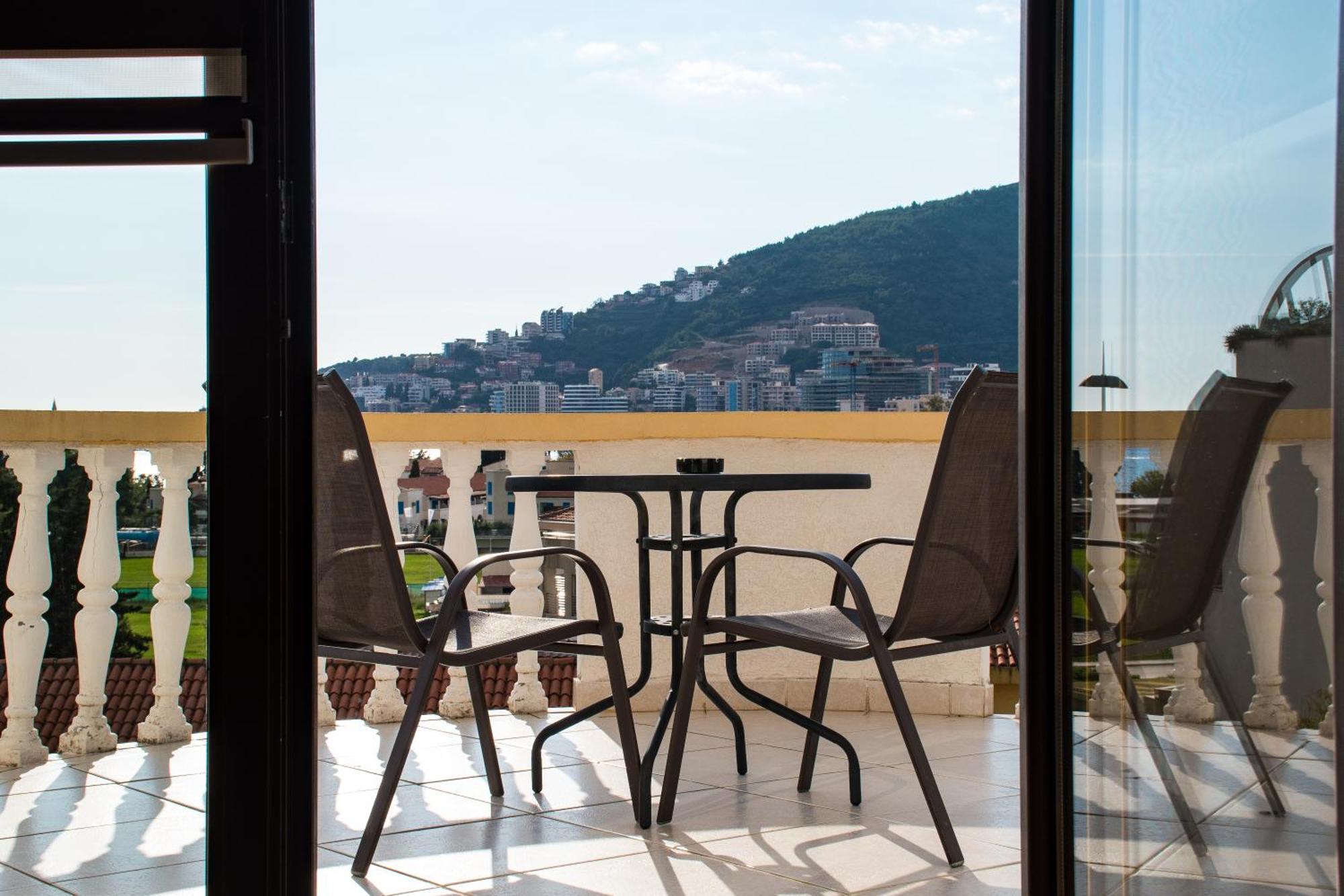 Villa Vojnic Budva Exterior photo