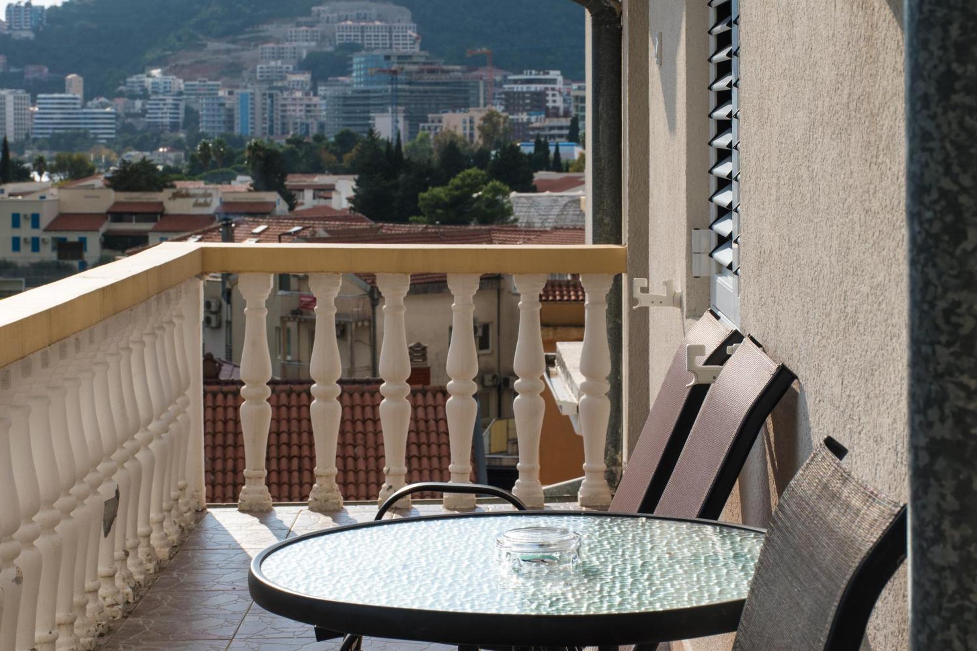 Villa Vojnic Budva Exterior photo